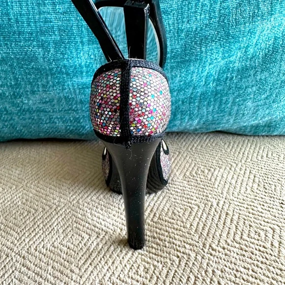EYEGLASS Fun High Heel holder/display - Picture 3 of 4